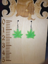 Load image into Gallery viewer, Cannabis Leaf Earring - 7 point