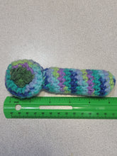 Load image into Gallery viewer, Crochet Pipe Cat Toy
